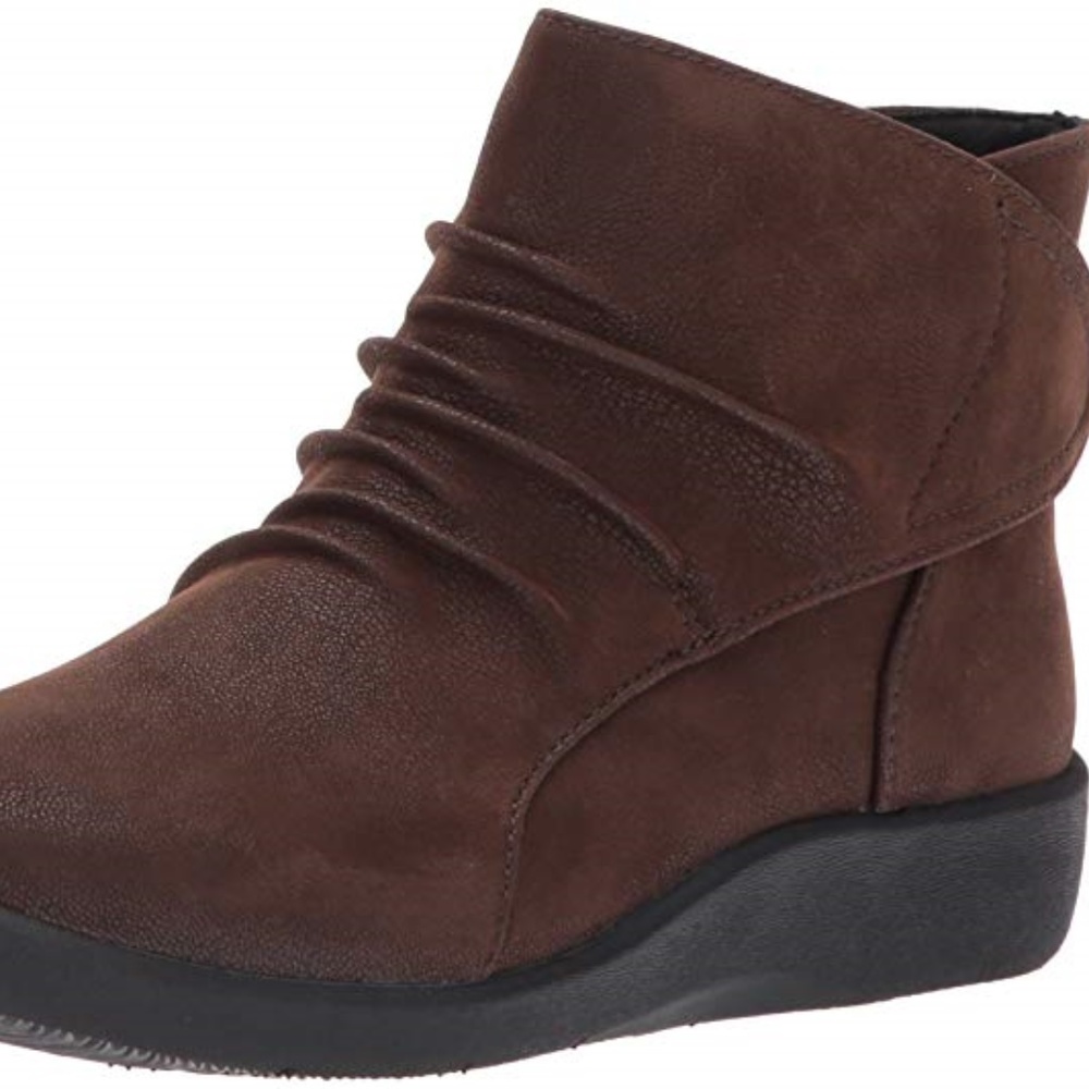Clarks Women's Sillian Sway Ankle Bootie